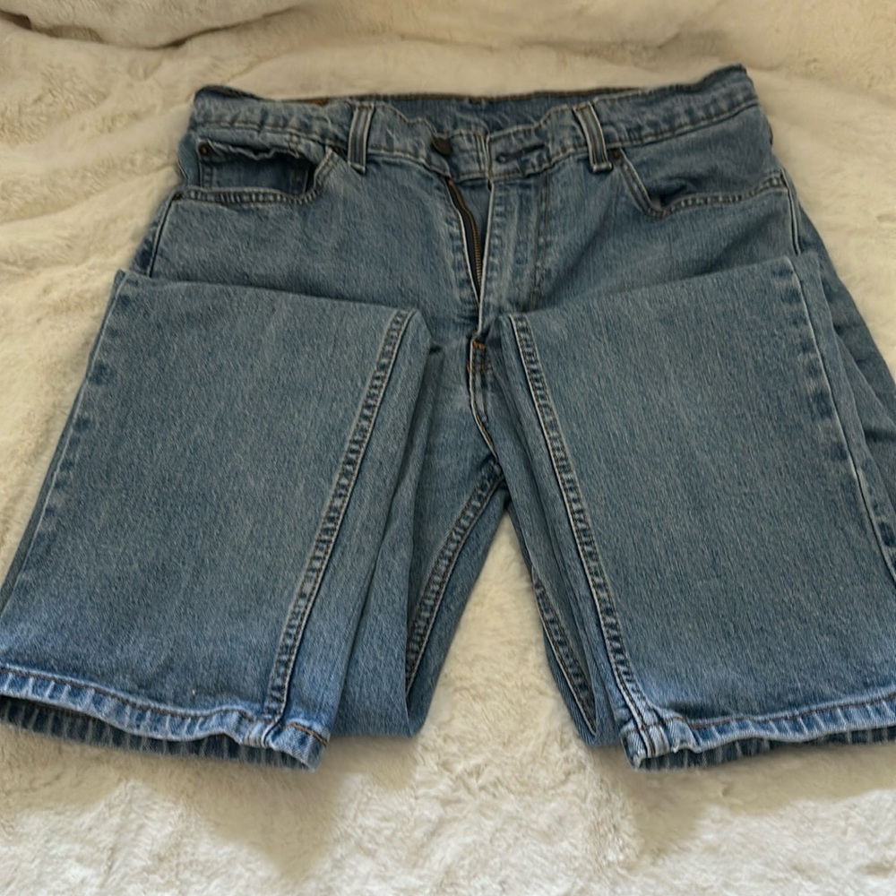 505 Levi’s        33W x 32L